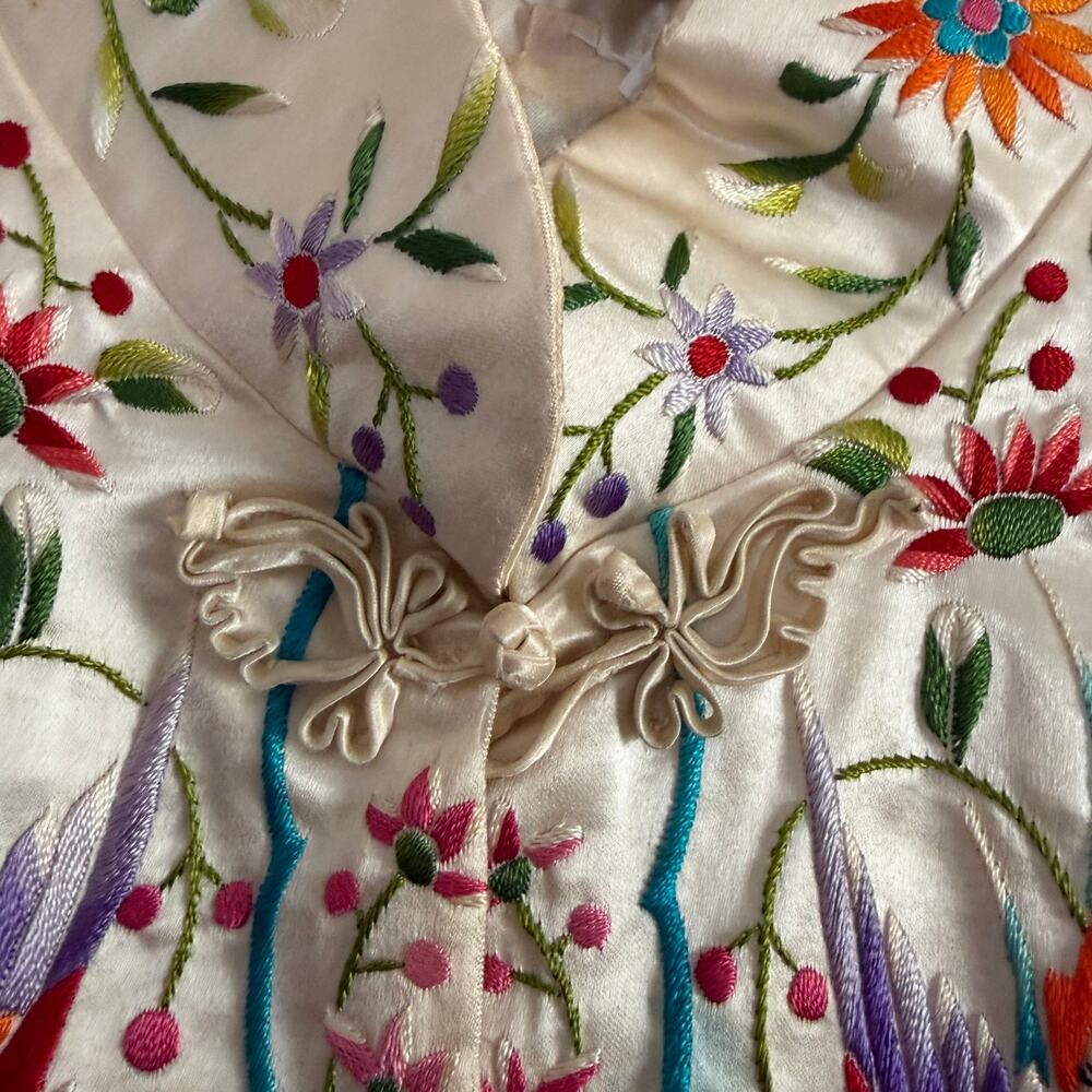 1960s Vintage Silk Hand Embroidered Plum Blossom Birds Chinese Jacket | 36/Small - Picture 3 of 9